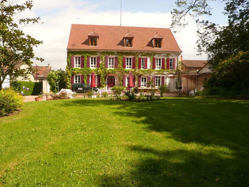 Chambres D'Hotes Et Roulotte Au Bonheur Du Parc Le Breuil  Exterior photo