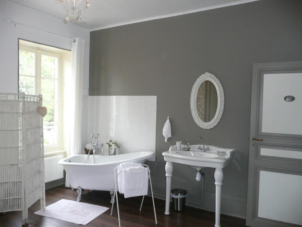 Chambres D'Hotes Et Roulotte Au Bonheur Du Parc Le Breuil  Room photo